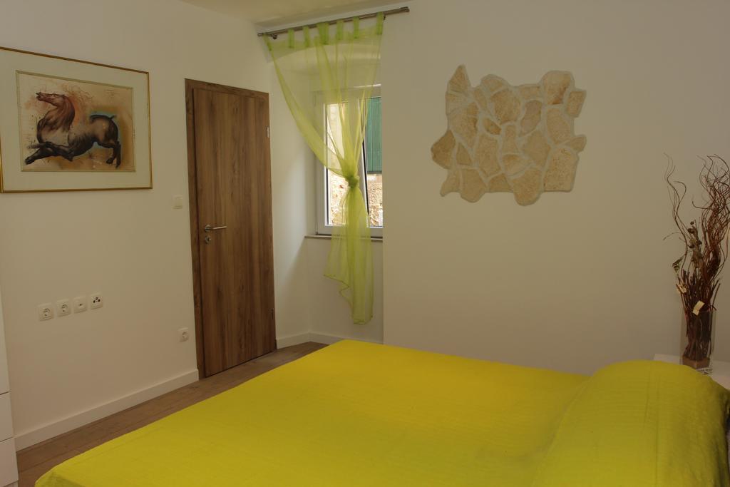 Apartment House Vitaic Supetar Chambre photo